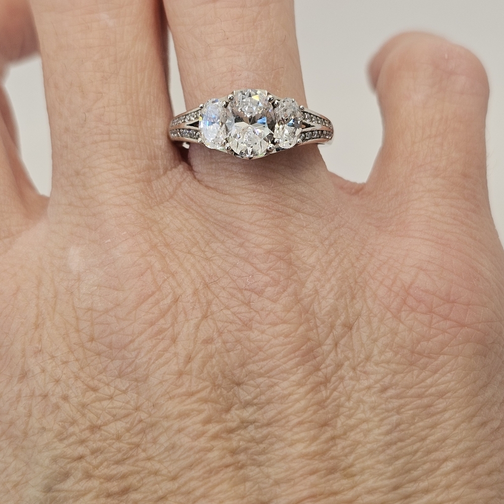 Sparkling Diamonique Epiphany Sterling Silver With Platinum Overlay Sz 7! - Picture 10 of 12